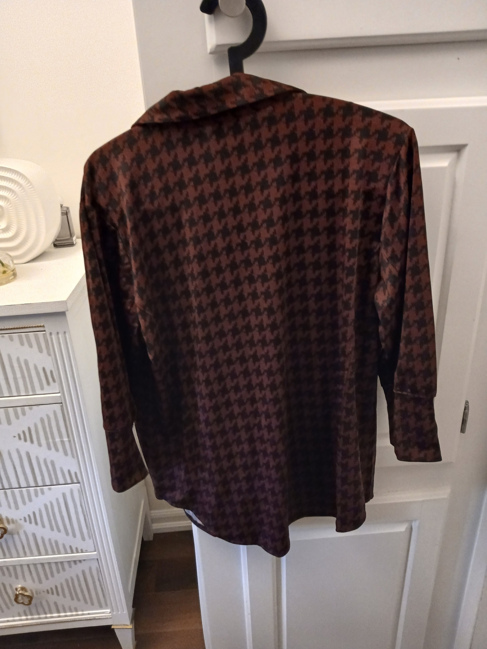 Brown & Black Houndstooth Button-Up Blouse - Picture 3 of 3
